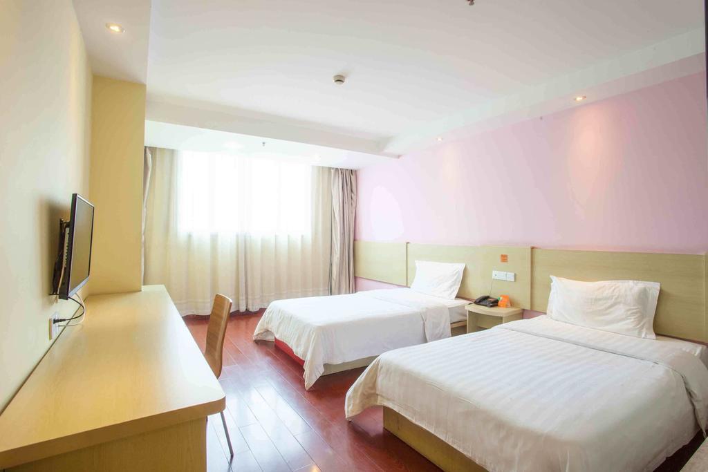 7Days Inn Chongqing Nanping Pedestrian Street Rum bild
