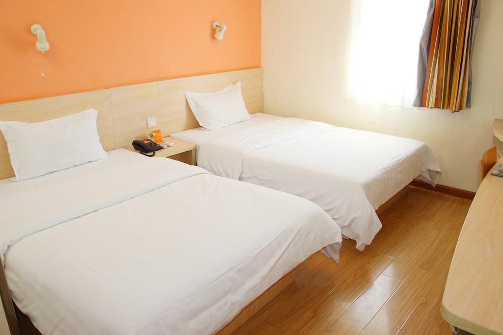 7Days Inn Chongqing Nanping Pedestrian Street Exteriör bild