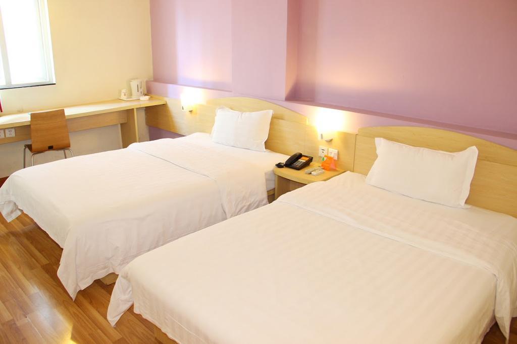 7Days Inn Chongqing Nanping Pedestrian Street Exteriör bild